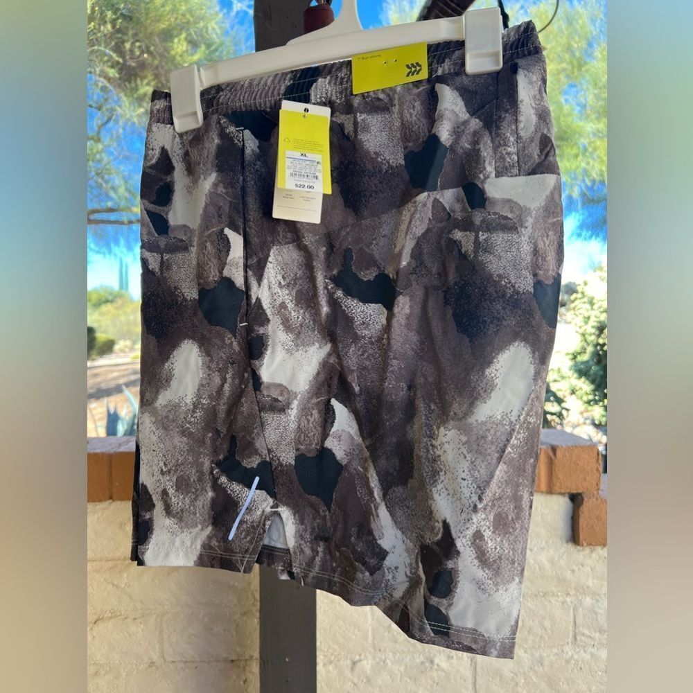 all in motion Men's Athletic Shorts in Black and Gray Camouflage